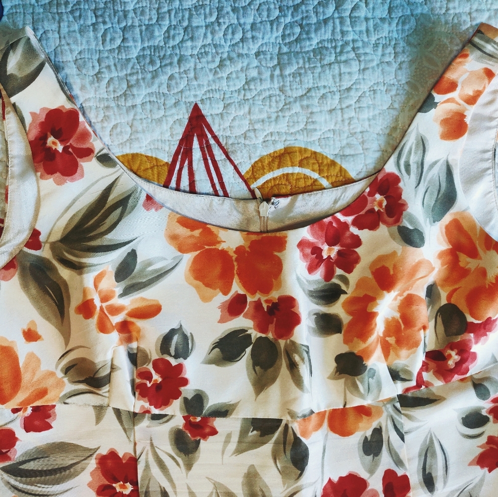 🐺 Liz Claiborne Silk Floral Dress 🐺 - Picture 2 of 4